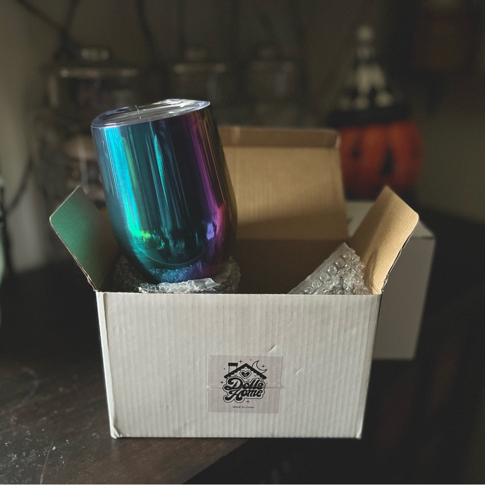 Set Of 4 Dolls Kill Iridescent Tumbler Cups Oil Spill Rainbow